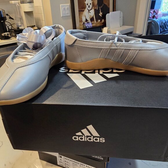 Adidas Taekwondo Mei Ballet Silver Metallic Gum Women's Size 6 JR7032 NEW SHOES - Picture 3 of 15